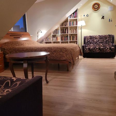 Nakvyne Pas Roma Lägenhet Nida Exteriör bild