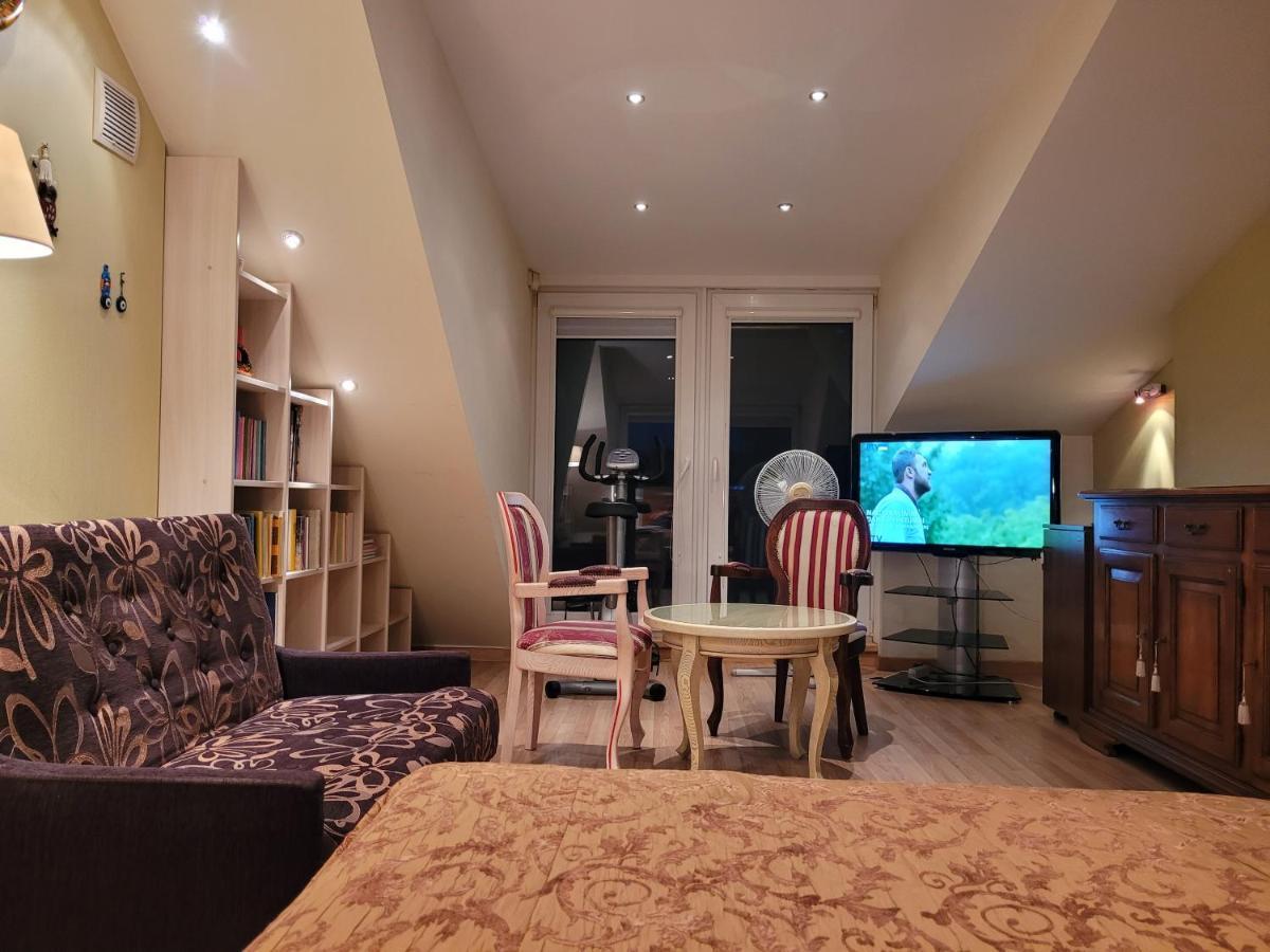 Nakvyne Pas Roma Lägenhet Nida Exteriör bild